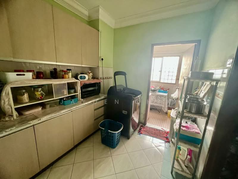 Condominium for Sale at Bam Villa - Jayden Chik - Kitchen - PropertyGuru.com.my