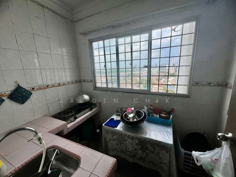 Condominium for Sale at Bam Villa - Jayden Chik - Kitchen - PropertyGuru.com.my