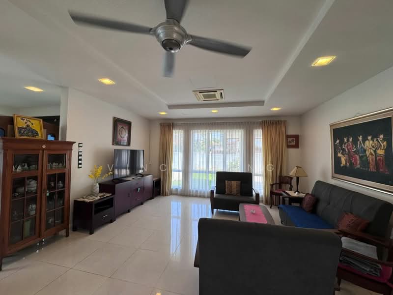 Bungalow for Sale in Taman Bukit Melaka (Bukit Baru) - Vinc Pheng - Living Room - PropertyGuru.com.my