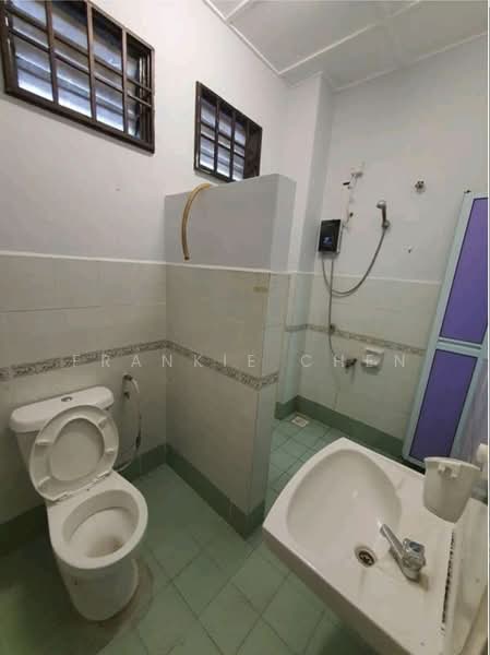 2-storey Terraced House for Rent in Iskandar Puteri (Nusajaya) (Johor) - Frankie Chen - Bathroom - PropertyGuru.com.my