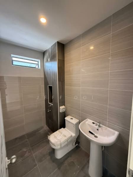 Rumah Teres untuk Dijual di Skudai (Johor) - Jeff Ooi - Bathroom - PropertyGuru.com.my