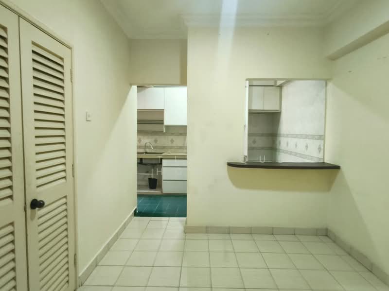 Condominium for Sale at Astana Putra - Liza Tieo Quek Hoon - Kitchen - PropertyGuru.com.my