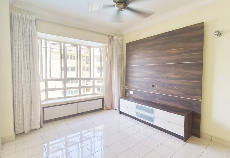 Kondominium untuk Dijual di Astana Putra - Liza Tieo Quek Hoon - Living Room - PropertyGuru.com.my