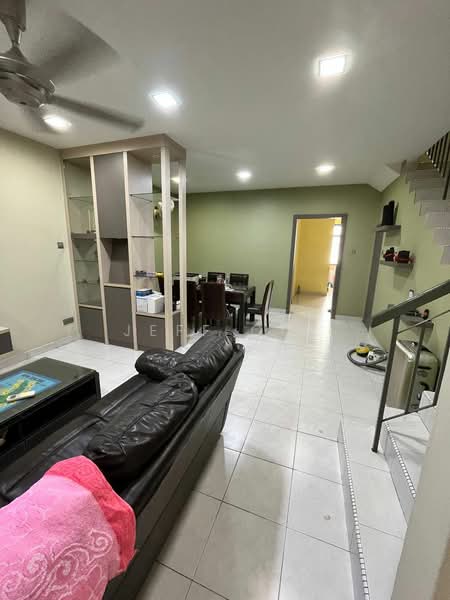 Rumah Teres 2 Tingkat untuk Dijual di Johor Bahru (Johor) - Jeff Ooi - Living Room - PropertyGuru.com.my