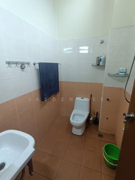 2-storey Terraced House for Sale in Jalan Klang Lama (Old Klang Road) (Kuala Lumpur) - Jayden Yee - Bathroom - PropertyGuru.com.my