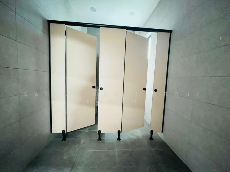 Semi-D Factory for Rent in Banting (Banting) - Saiful Bahri Abdul Manan - Bathroom - PropertyGuru.com.my