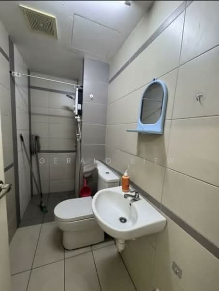 Kondominium untuk Dijual di The Z Residence - Gerald Liew - Bathroom - PropertyGuru.com.my
