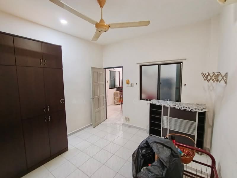 Rumah Teres 1 Tingkat untuk Dijual di Kulai Besar (Kulai) - Calley Chin - Bedroom - PropertyGuru.com.my