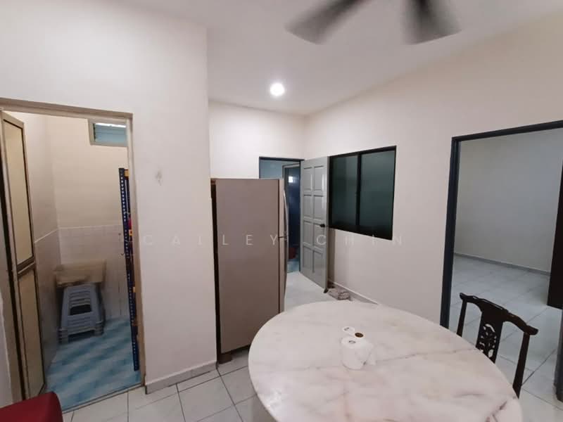 Rumah Teres 1 Tingkat untuk Dijual di Kulai Besar (Kulai) - Calley Chin - Kitchen - PropertyGuru.com.my