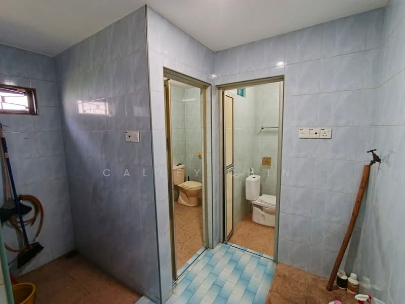 Rumah Teres 1 Tingkat untuk Dijual di Kulai Besar (Kulai) - Calley Chin - Bathroom - PropertyGuru.com.my