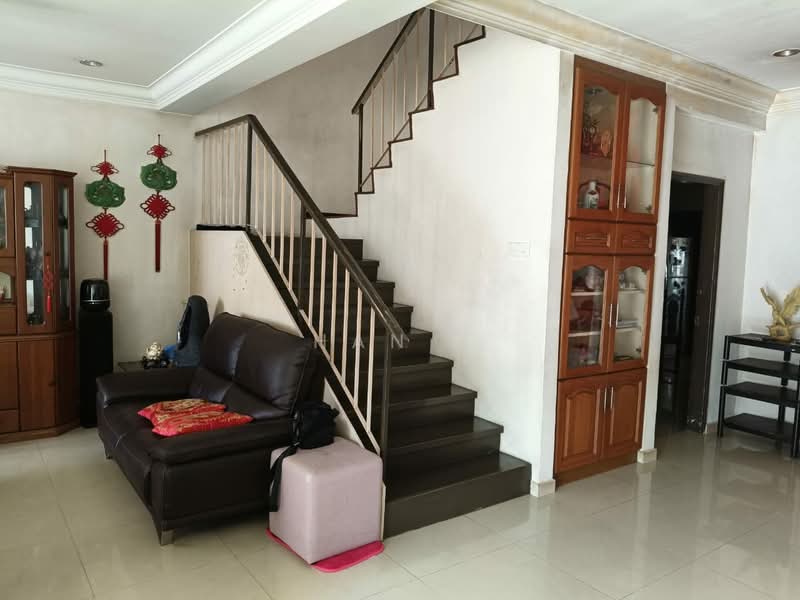 2-storey Terraced House for Sale in Taman Overseas Union (Taman Oug) (Jalan Klang Lama (Old Klang Road)) - Han . - Living Room - PropertyGuru.com.my