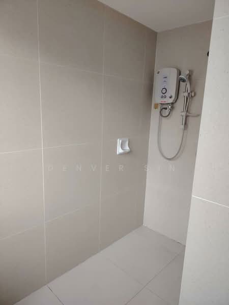 Rumah Teres 2.5 Tingkat untuk Dijual di Bandar Mahkota Cheras (Cheras) - Denver Sin - Bathroom - PropertyGuru.com.my