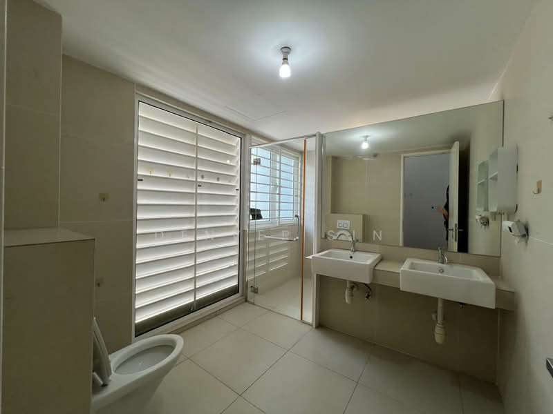 Rumah Teres 2.5 Tingkat untuk Dijual di Bandar Mahkota Cheras (Cheras) - Denver Sin - Bathroom - PropertyGuru.com.my