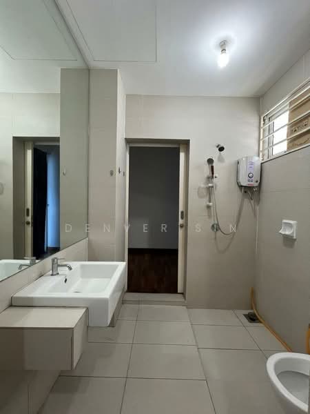 Rumah Teres 2.5 Tingkat untuk Dijual di Bandar Mahkota Cheras (Cheras) - Denver Sin - Bathroom - PropertyGuru.com.my