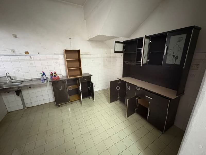 2-storey Terraced House for Rent in Usj 6 (Subang Jaya) - Joey Wong - Kitchen - PropertyGuru.com.my