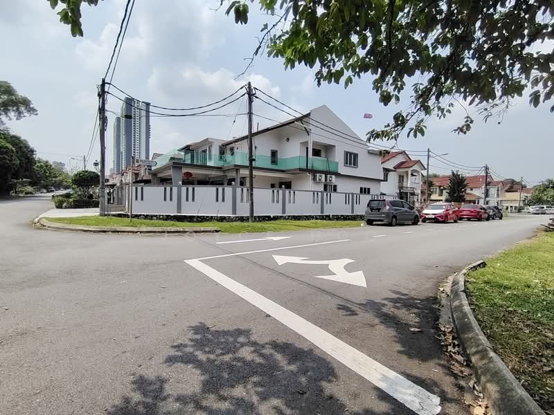 2-storey Terraced House for Sale in TAMAN PUCHONG UTAMA (Puchong) - Joyce Hoo - Exterior - PropertyGuru.com.my