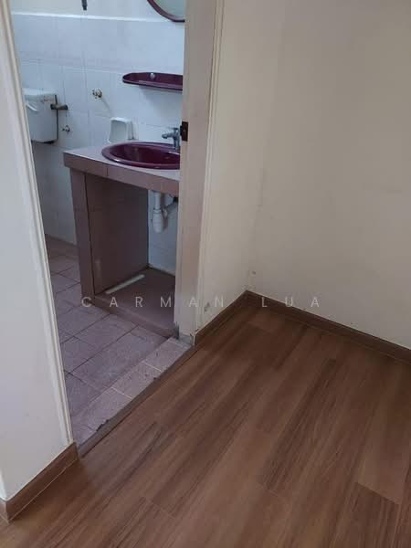2-storey Terraced House for Sale in Taman Bukit Cheng (Cheng) - Carman Lua - Bathroom - PropertyGuru.com.my