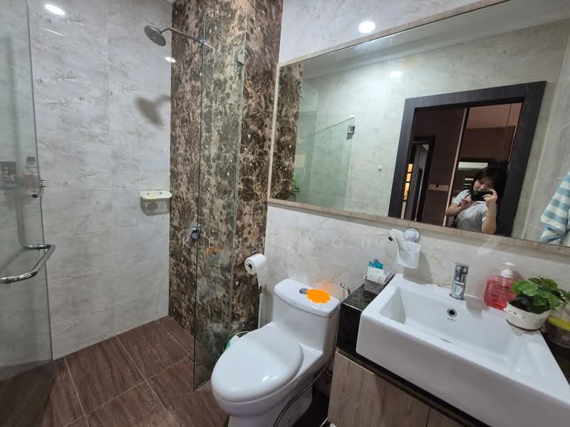 Kondominium untuk Dijual di Laguna Heights (Bukit Laguna) - Kent Koh - Bathroom - PropertyGuru.com.my