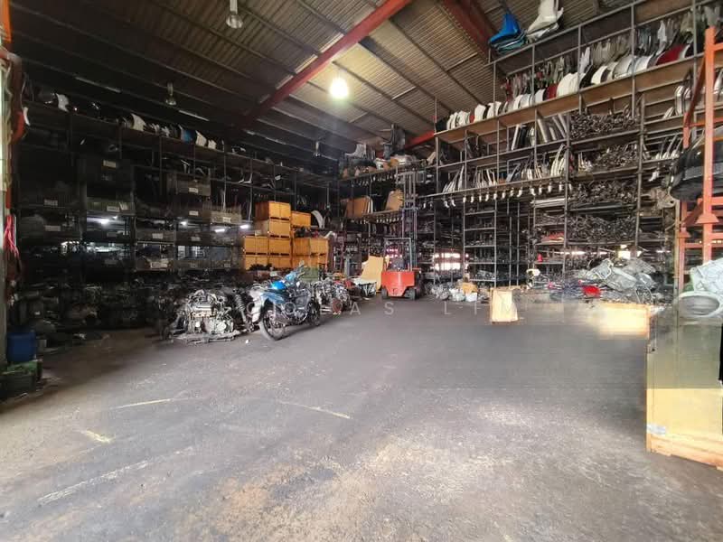 Warehouse for Rent in Sungai Besi (Kuala Lumpur) - Nicolas Lim - Exterior - PropertyGuru.com.my