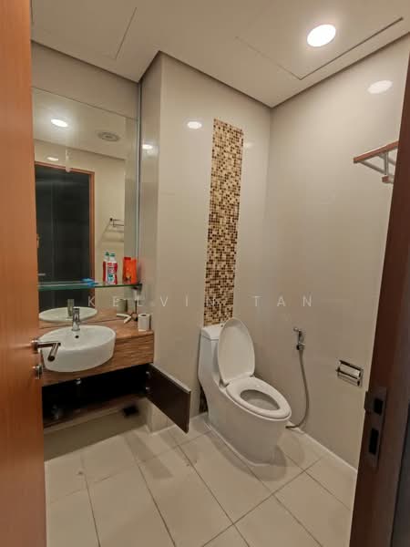 Condominium for Rent at 8 Gurney (The Shore Condominium) - Kelvin Tan - Bathroom - PropertyGuru.com.my