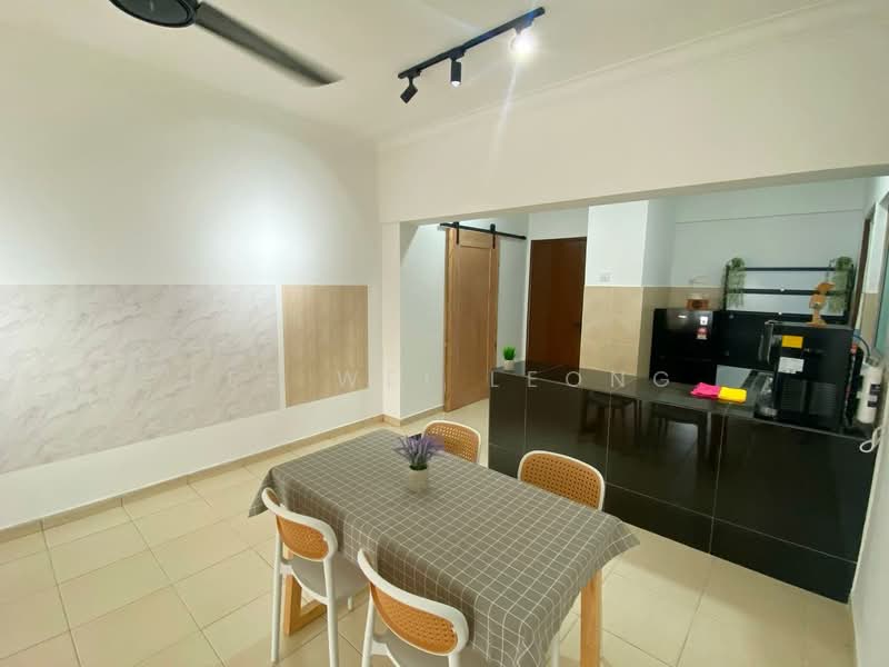 Condominium for Rent at Beverly 2 - Lee Wei Leong - Dining Room - PropertyGuru.com.my