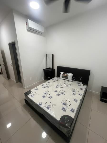 Servis Apartment untuk Disewa di Savvy @ Riana Dutamas - Meister CY - Bedroom - PropertyGuru.com.my