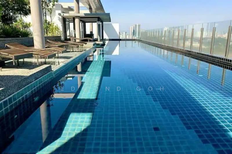 Servis Apartment untuk Disewa di Flexis @ One South - Edmund Goh - Pool - PropertyGuru.com.my