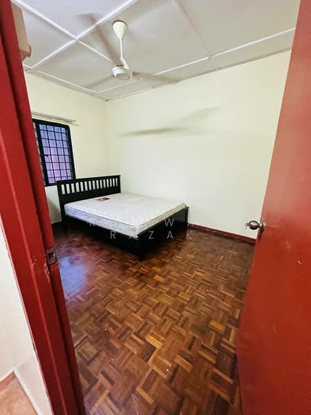 Rumah Teres 2 Tingkat untuk Dijual di Taman Sri Buloh (Sungai Buloh) - Ridhwan Razak - Bedroom - PropertyGuru.com.my