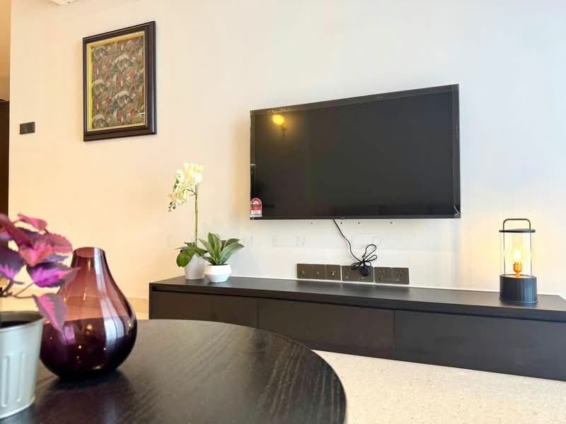 Servis Apartment untuk Disewa di Marriott Residence @ Gurney - Ertmen Ho - Living Room - PropertyGuru.com.my