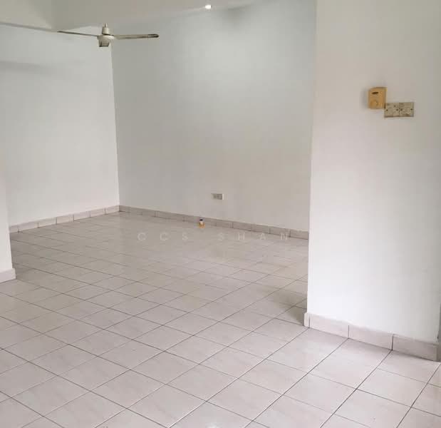 Rumah Teres 2 Tingkat untuk Dijual di Saujana Damansara (Damansara Damai) - CCS Shan - Living Room - PropertyGuru.com.my