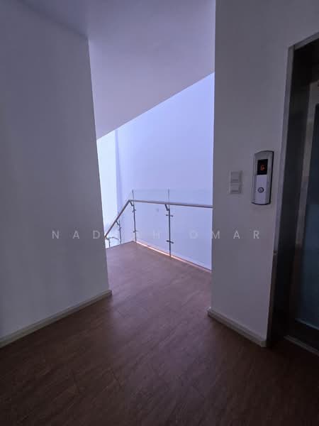 Semi-Detached House for Sale in Bandar Damansara Perdana (Damansara Perdana) - Nadrah Omar - Corridor - PropertyGuru.com.my