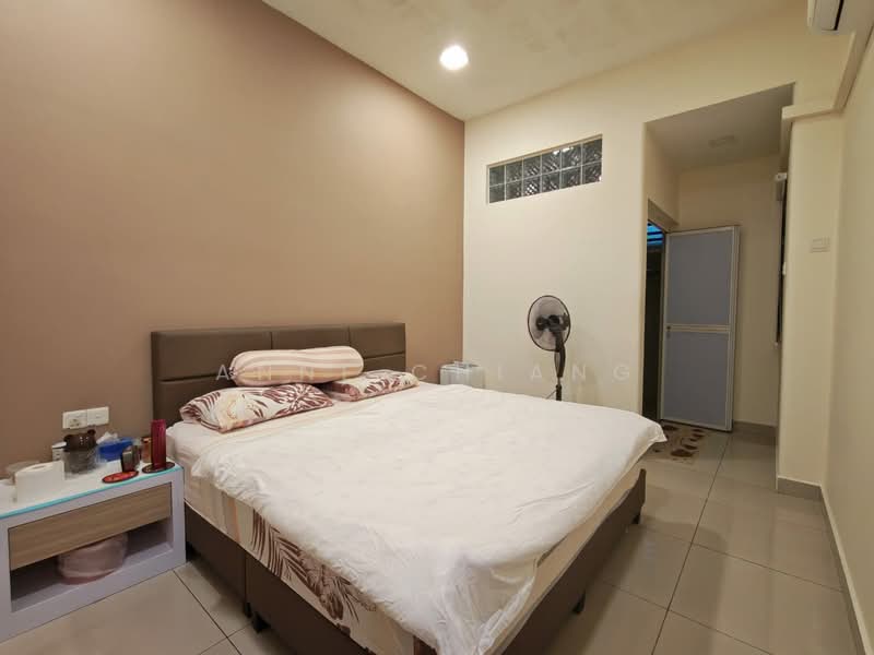 Semi-Detached House for Sale in Taman Ponderosa (Johor Bahru) - Anne Chiang - Bedroom - PropertyGuru.com.my