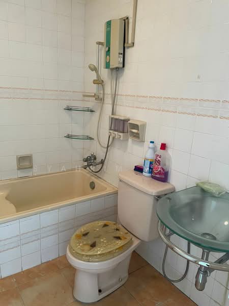 Kondominium untuk Dijual di Bukit Gembira Condominium - Syahrim Naim - Bathroom - PropertyGuru.com.my