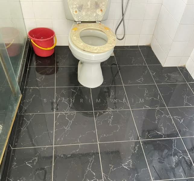 Kondominium untuk Dijual di Bukit Gembira Condominium - Syahrim Naim - Bathroom - PropertyGuru.com.my