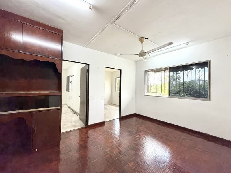 Flat for Sale at Flat PKNS Section 17 Shah Alam - Peggy Lim - PropertyGuru.com.my