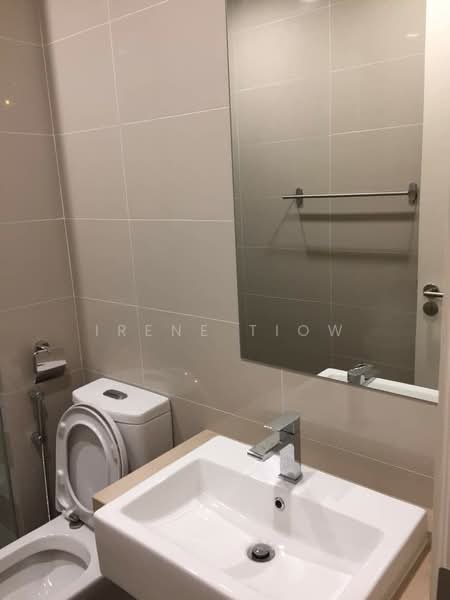 Servis Apartment untuk Dijual di South View - Irene Tiow - Bathroom - PropertyGuru.com.my
