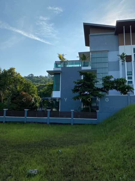 Rumah Berkembar untuk Dijual di Puchong (Selangor) - Cassey Yong - Exterior - PropertyGuru.com.my