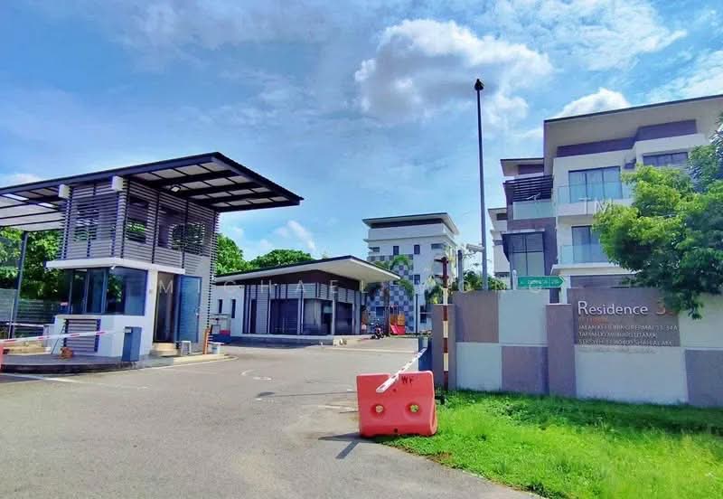 Rumah Berkembar untuk Dijual di Kemuning Utama (Shah Alam) - Michael Wong - Exterior - PropertyGuru.com.my