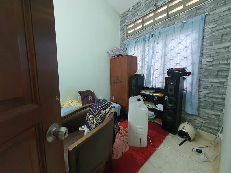 1-storey Terraced House for Sale in Kelana Jaya (Petaling Jaya) - Nadrah Omar - Bedroom - PropertyGuru.com.my