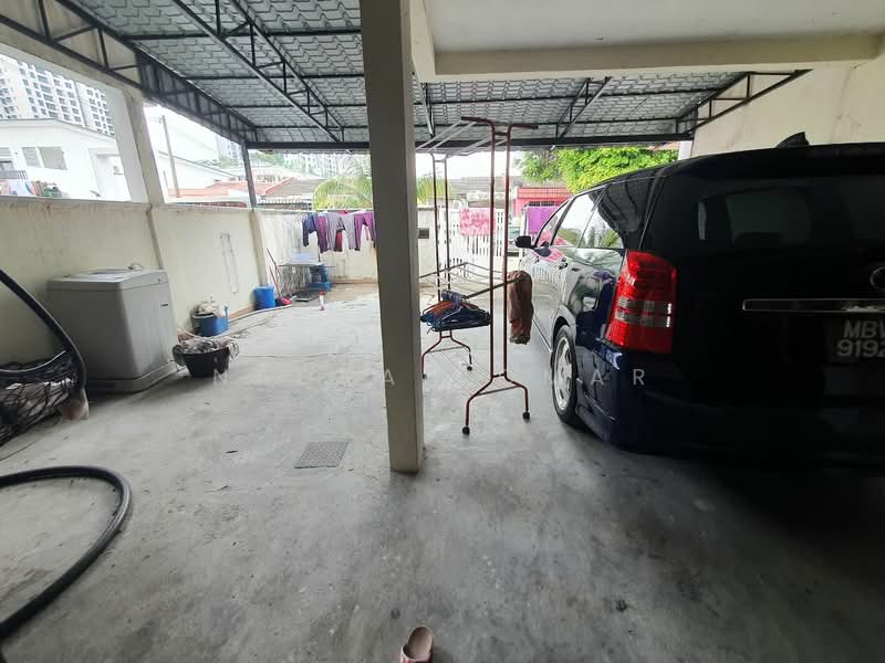1-storey Terraced House for Sale in Kelana Jaya (Petaling Jaya) - Nadrah Omar - Exterior - PropertyGuru.com.my