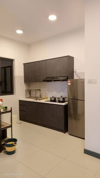 Servis Apartment untuk Dijual di South View - Irene Tiow - Kitchen - PropertyGuru.com.my