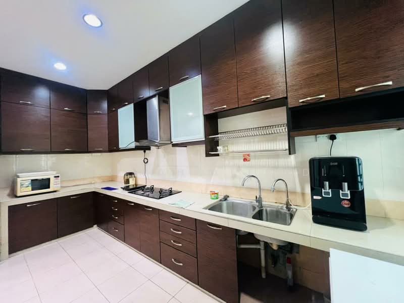 2-storey Terraced House for Rent in Bandar Bukit Tinggi (Klang) - Hazirah Affendi - Kitchen - PropertyGuru.com.my