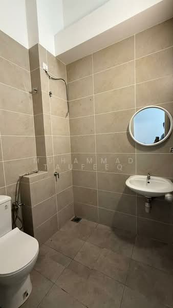 Rumah Teres 2 Tingkat untuk Disewa di Bandar Rimbayu (Telok Panglima Garang) - Muhammad Taufeeq - Bathroom - PropertyGuru.com.my