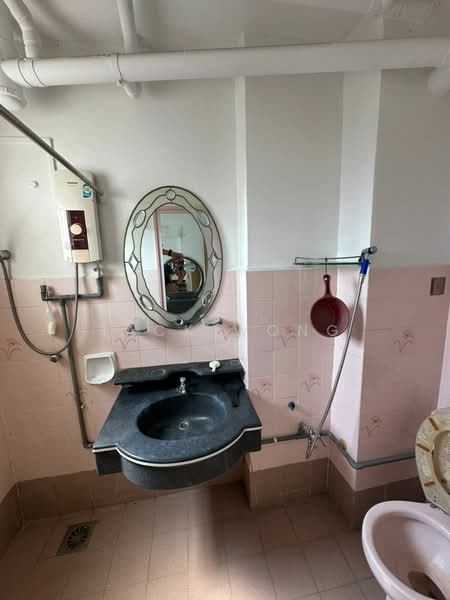 Pangsapuri untuk Dijual di Winner Court B - Jack Wong - Bathroom - PropertyGuru.com.my