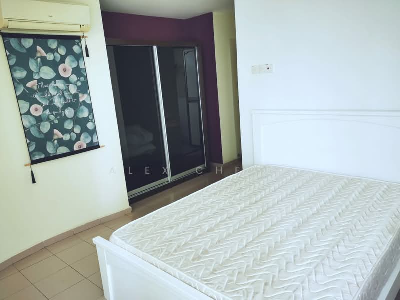 Kondominium untuk Dijual di Leisure Bay Condominium - Alex Cheah - Bedroom - PropertyGuru.com.my