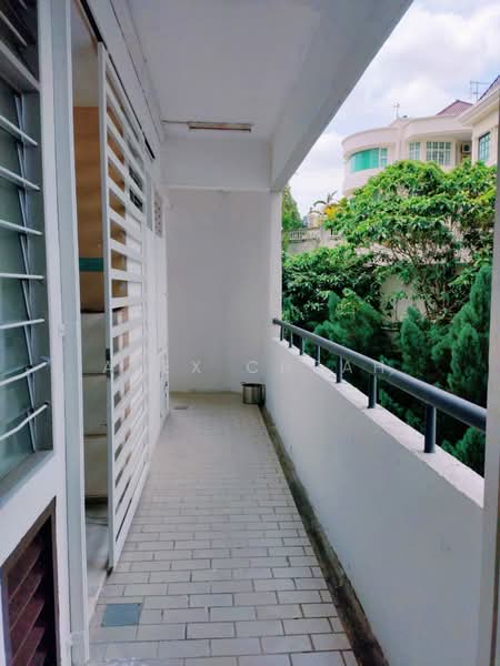 Kondominium untuk Dijual di Leisure Bay Condominium - Alex Cheah - Balcony - PropertyGuru.com.my