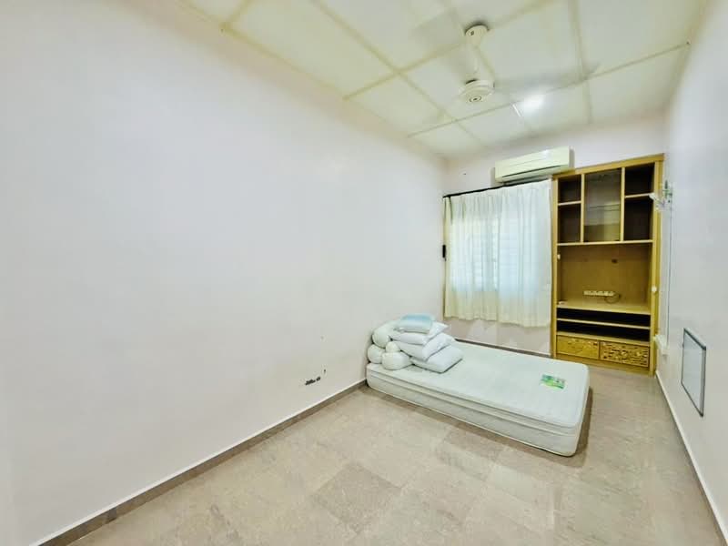 Rumah Teres 2 Tingkat untuk Dijual di Bayan Lepas (Penang) - KV LOO - Bedroom - PropertyGuru.com.my