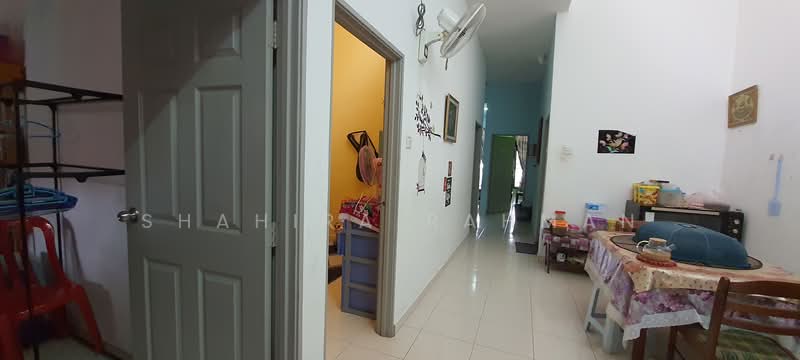 Rumah Teres 1-Tingkat untuk Dijual di Perumahan Permatang Badak Perdana (Kuantan) - Shahira Rahman - Corridor - PropertyGuru.com.my