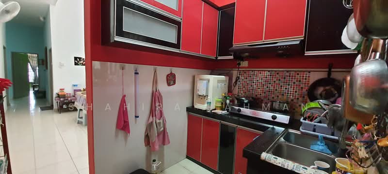 Rumah Teres 1-Tingkat untuk Dijual di Perumahan Permatang Badak Perdana (Kuantan) - Shahira Rahman - Kitchen - PropertyGuru.com.my