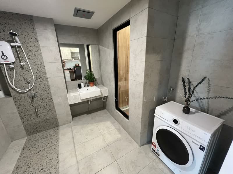 Service Residence for Sale at The Vybe - Anthony Lim - Bathroom - PropertyGuru.com.my